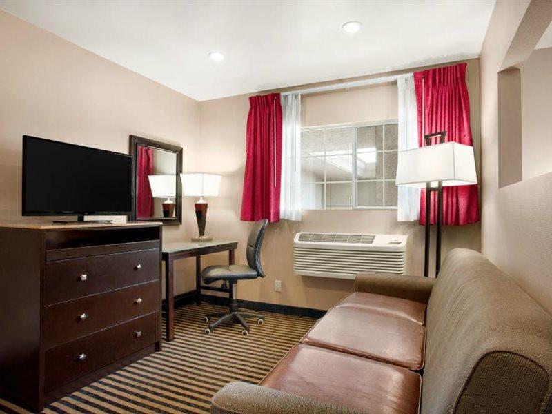 Ramada By Wyndham Marina Del Rey Ξενοδοχείο Εξωτερικό φωτογραφία